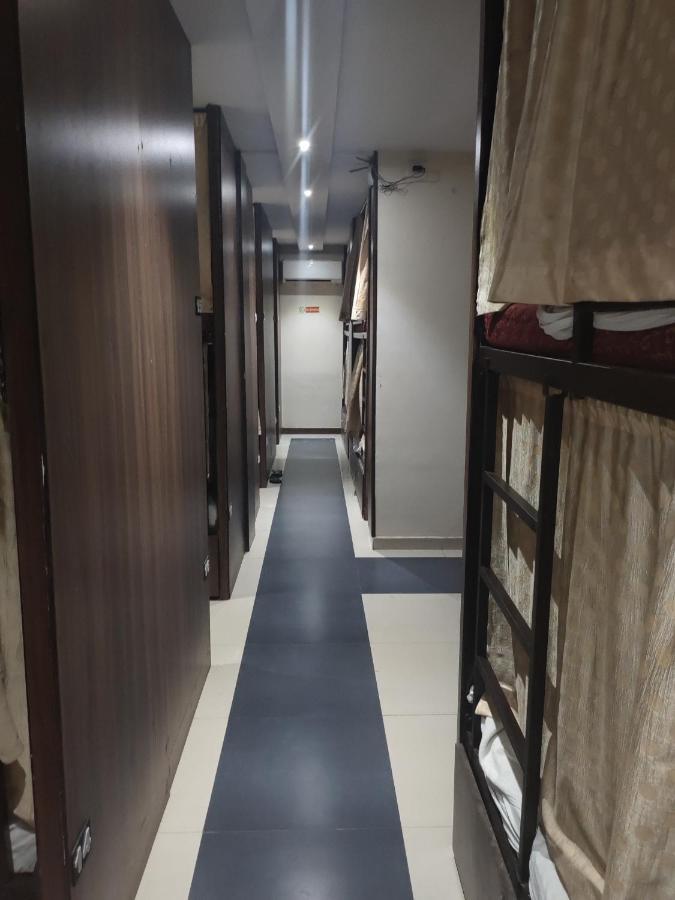 Almas Dormitory Andheri West Mumbai Dış mekan fotoğraf